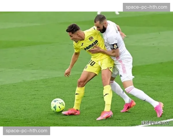 深度复盘：瓦伦西亚三中卫体系如何通过协同压迫零封比利亚雷亚尔